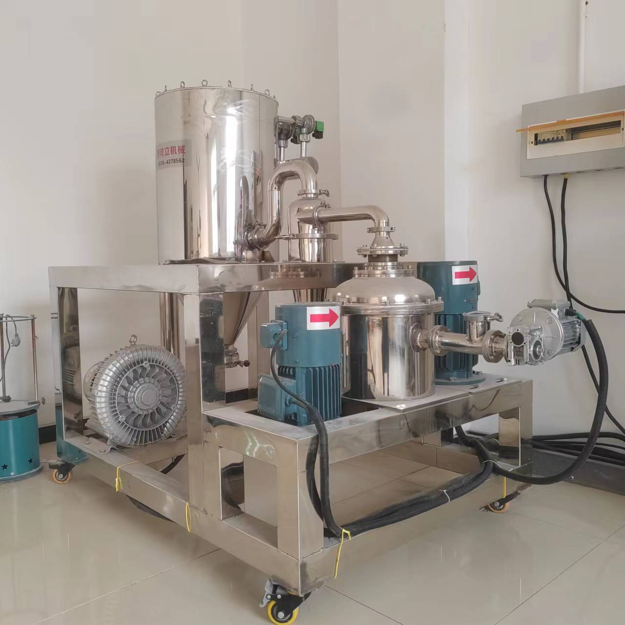 山東摩可立關(guān)于銀粉團(tuán)聚結(jié)塊的勻散與分級技術(shù)